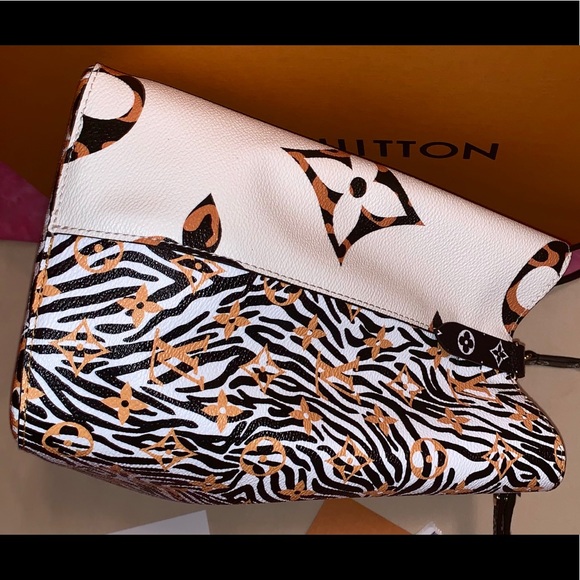 💰SOLD💰NWT LOUIS VUITTON NEO NOE JUNGLE IN IVOIRE - Picture 4 of 8